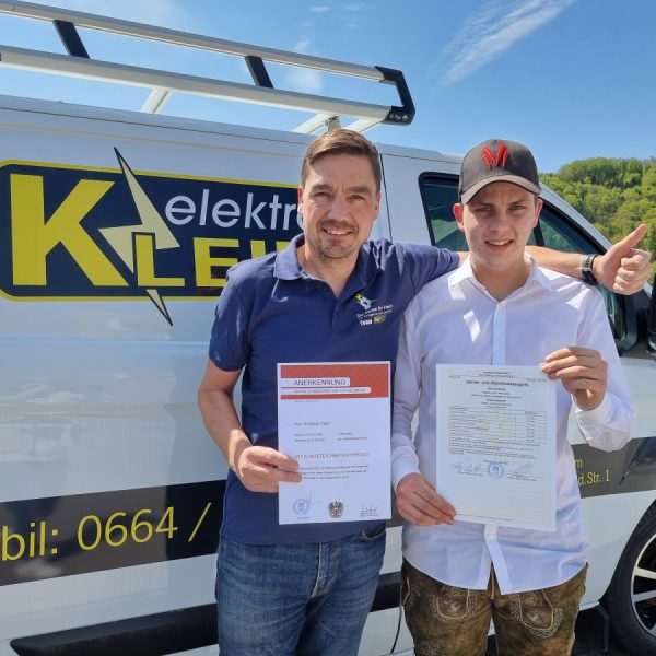 Wir gratulieren unseren Lehrling Andi Zach für den ausgezeichneten Erfolg der 4. Berufsschul-Abschlussklasse.